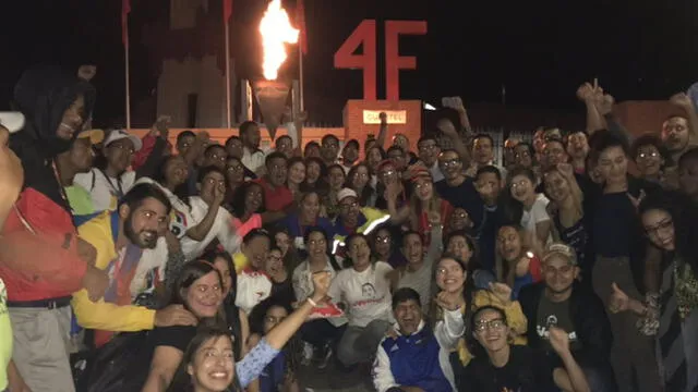 Seguidores de Chávez celebran su fecha de cumpleaños en Caracas. Foto: Twitter. Seguidores de Chávez celebran su fecha de cumpleaños en Caracas. Foto: Twitter.