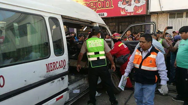 Moquegua: 27 heridos dejó choque de dos combis [FOTOS]