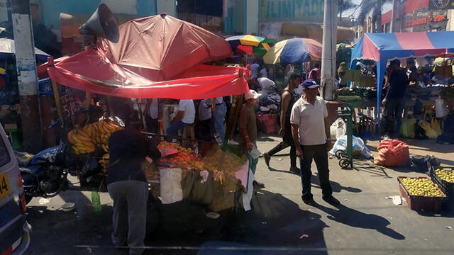 Callao: ambulantes continúan en exteriores del jirón Colón [FOTOS]