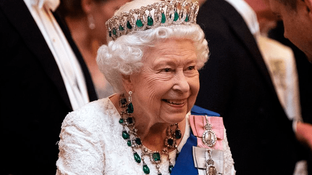 Reina Isabel II se retiraría indefinidamente de la vida pública por la pandemia del coronavirus