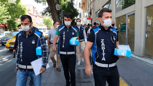 Leer 10 libros: la multa de Turquía a ciudadanos que no usan mascarillas contra la COVID-19