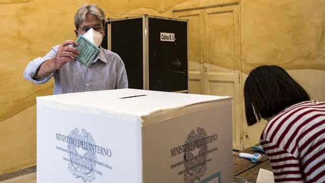 Elecciones en Italia: ciudadanos deciden en referéndum si se reduce el número de diputados