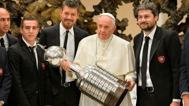 Papa Francisco celebra junto a hincha triunfo del San Lorenzo [VIDEO] 