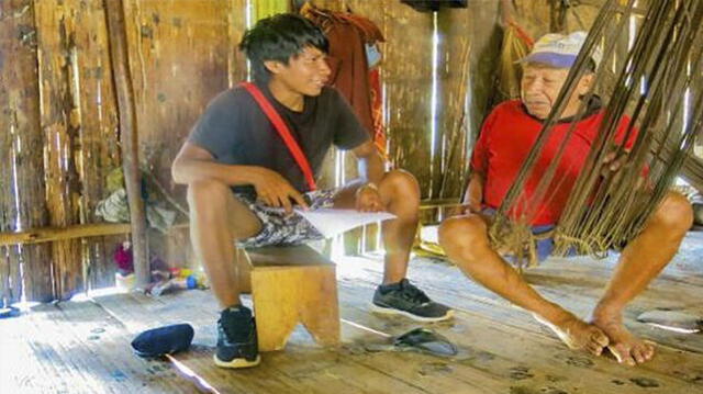 Joven matsés se graduó en Antropología. Foto: Andina