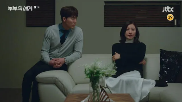 The world of the married: El personaje del Dr. Yoon Ki (Lee Moo Saeng) se sentía atraído por su colega Ji Sun Woo (Kim Hee Ae)