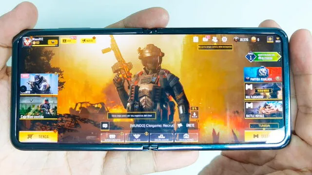 Call of Duty corre de forma adecuada en el Galaxy Z Flip gracias al procesador Snapdragon 855+. Foto: Daniel Robles