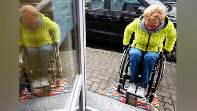 La propuesta de Rita Ebel ha facilitado el tránsito de las personas que deben movilizarse en una silla de ruedas. (Foto: Reuters)