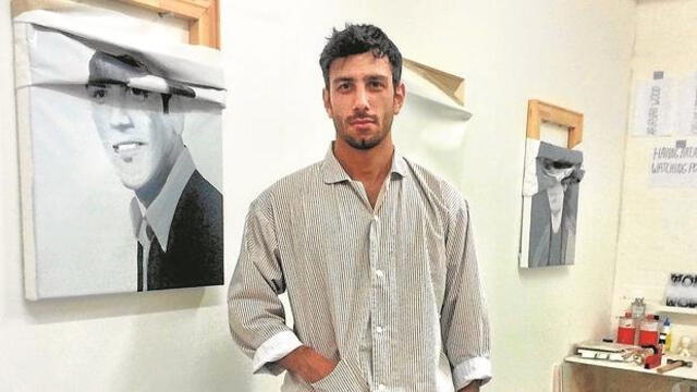 Jwan Yosef en una de sus exposiciones artísticas.