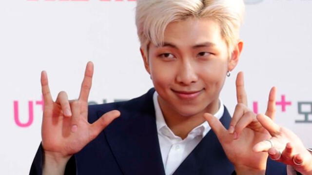 Kim Nam-joon, y más conocido por su nombre artístico RM, es un rapero, bailarín, compositor, productor y modelo surcoreano.