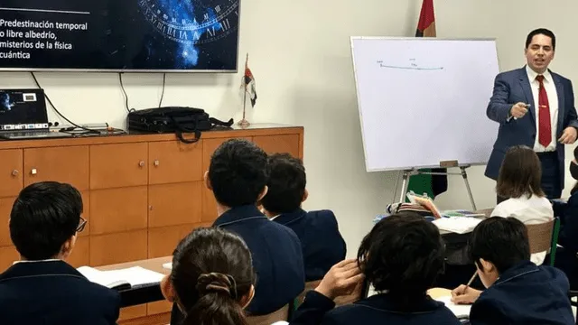 Los estudiantes en clase de física cuántica. Foto: BBC News Mundo<br>    