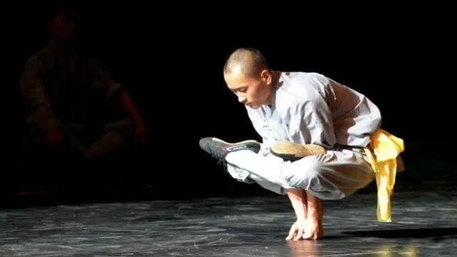  Los monjes shaolin deben ejercitar su mente, físico y espíritu. Foto: BBC WORLD SERVICE   