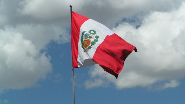 Bandera del Perú