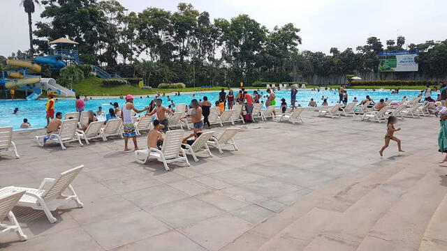 Piscina del parque zonal Sinchi Roca es uno de los más visitados de Lima Norte. Foto: Facebook/Serpar.   