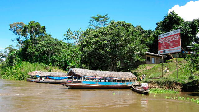  Los botes son los principales medios de transporte para llegar a la ciudad de Iquitos. Foto: Iquitos Travel 