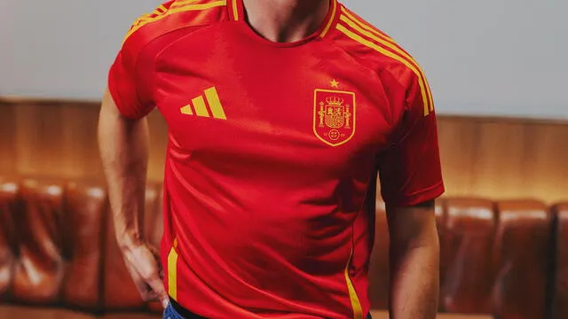 Nueva camiseta de España para la Eurocopa 2024. Foto: Adidas   