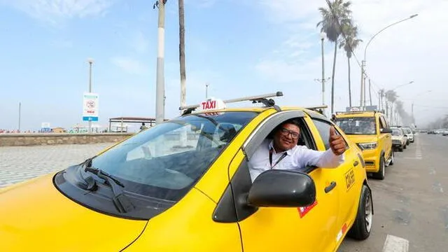 La medida de la Autoridad de Transporte Urbano para Lima y Callao (ATU) busca estandarizar el servicio de taxi en la ciudad. Foto: El Peruano   