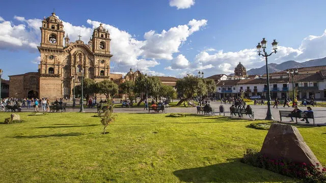Es ciudad que no solo ofrezca su propia riqueza cultural e histórica, sino que también sea el punto de partida para explorar una de las 7 maravillas del mundo. Foto: Andina   