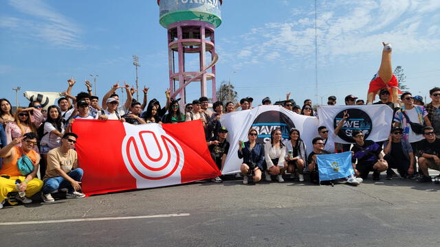  Fans a la espera de ingreso al Ultra Perú. Foto: Miguel Calderón/La República   