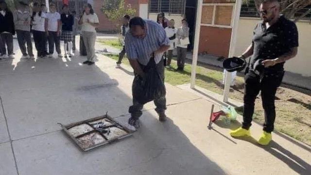 De acuerdo al medio Milenio, quien contactó a Carlos Ramírez, presidente de la Asociación de Padres de Familia, los padres declararon estar en desacuerdo con la medida. Foto: @OficialEnLaMira/X.   