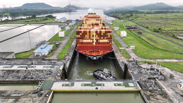 Así opera el canal de Panamá. Foto: AFP   