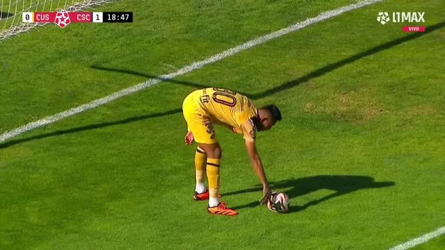  Esta es la jugada polémica que nos dejó el partido de Cusco FC vs Sporting Cristal. Foto: captura de pantalla de L1 Max   