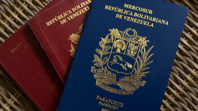 El costo del pasaporte de Venezuela es de 215 dólares. Foto: BBC.   