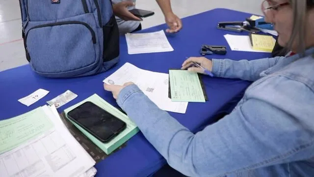 En la más reciente conferencia de prensa, Mulino dio a conocer varias buenas noticias sobre las becas del Ifarhu. Foto: Ifarhu   