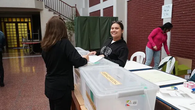 Podrás acudir a votar el 26 o 27 de octubre. Foto: Servel   