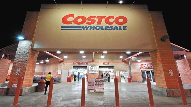  Los almacenes de Costco suelen ser mucho más grandes que los supermercados tradicionales y ofrecen una experiencia de compra única. Foto: Punto Trade   