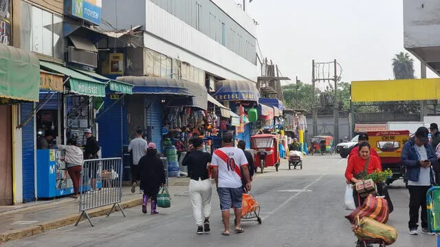  Mercado de Huamantanga en Puente Piedra, atiende con normalidad durante el paro. Foto: Kevinn García/LR    