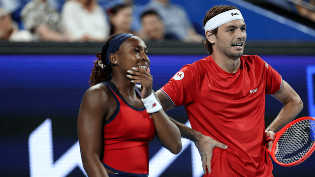 Gauff, con una impactante victoria sobre Iga Swiatek, y Fritz, que superó a Hubert Hurkacz, sellaron el título en la icónica Ken Rosewall Arena de Sídney, Australia. Foto: Tennis.com   