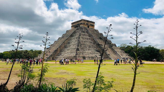  Chichén Itzá es un complejo de ruinas mayas famoso a nivel mundial en la península de Yucatán de México. Se encuentra en la carretera principal entre Cancún y Mérida. Foto: CNN.   