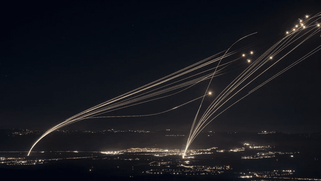 La Cúpula de Hierro entra en funcionamiento contra proyectiles a larga distancia. Foto. EFE La Cúpula de Hierro entra en funcionamiento contra proyectiles a larga distancia. Foto. EFE