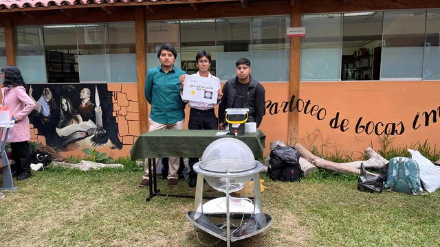  El desalinizador solo necesita energía solar para producir agua potable y pura. Foto: UARM   
