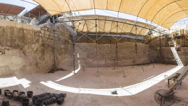  El muro de la represa tendría aproximadamente 2.800 años. Foto: IAA   