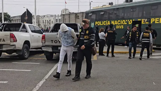 El operativo resultó en la detención de varios extranjeros.   