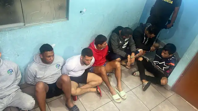 Acusados de extorsionar a transportistas y empresarios en VMT. Foto: PNP Acusados de extorsionar a transportistas y empresarios en VMT. Foto: PNP