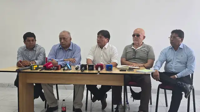 Representantes de transportistas anunciaron medidas para este 14 de enero. Foto: Silvana Quiñonez   