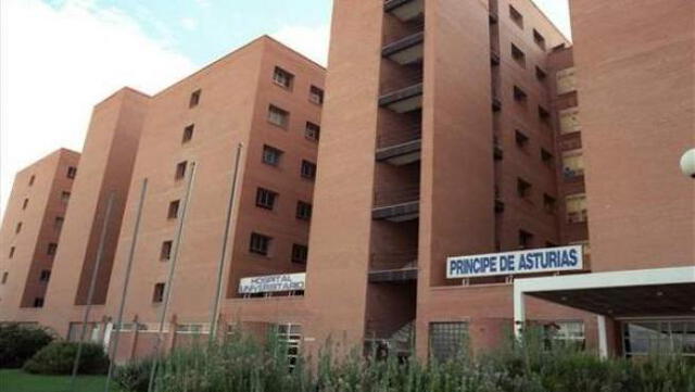El Hospital Príncipe de Asturias de Alcalá de Henares decidió suspender las operaciones quirúrgicas que no fueran urgentes. (Foto: 20 Minutos)