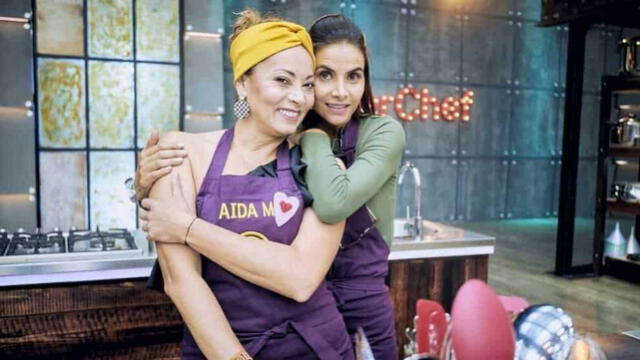 Aida Morales y Natalia Ramírez prepararon un lomo saltado y ají de gallina. Foto: RCN