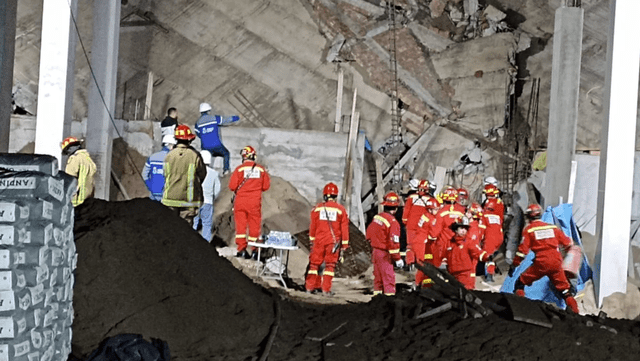 Derrumbe en Ventanilla deja 2 obreros muertos en construcción clandestina | Callao. Foto: COER