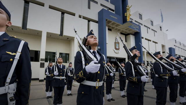 Ingresar a las Fuerzas Armadas es el sueño de muchos jóvenes.