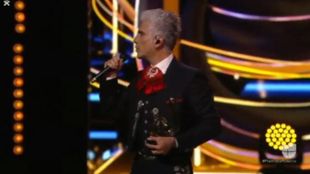 Alejandro Fernández en Premios Lo Nuestro
