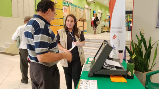 Los paraguayos pueden consultar su lugar de votación de manera online. Foto: Justicia Electoral/Twitter   