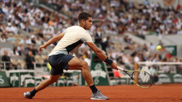 Carlos Alcaraz se enfrentará a Taro Daniel en la segunda ronda del Abierto de Francia. Foto: DAZN   