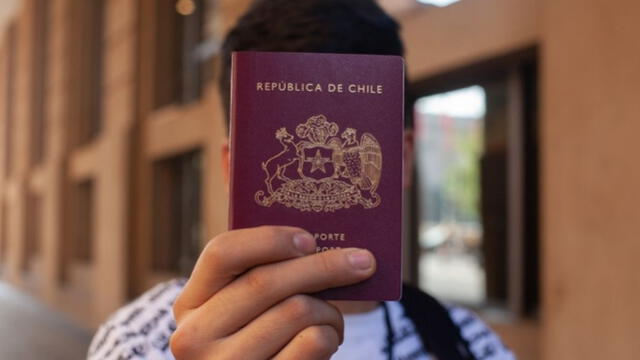 El pasaporte chileno es el más poderoso de América Latina. Foto: composición LR   