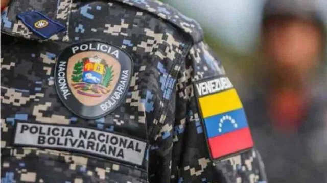 Los funcionarios de la Policía Nacional Bolivariana reciben un pago mensual vía Patria. Foto: Con El Mazo Dando