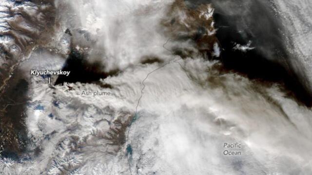  Imagen en color real capturada por satélite de la NASA. Foto: Observatorio de la Tierra de la NASA/Wanmei Liang y Lauren Dauphin   