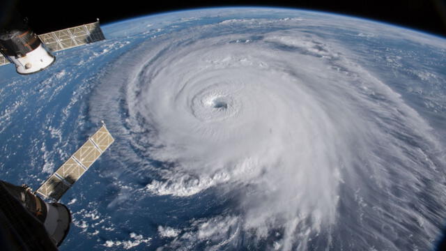  El desarrollo de un huracán en la Tierra visto desde el espacio. Foto: NASA 