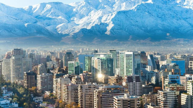  El Índice IESE Cities in Motion (ICIM) 2024 evalúa 183 ciudades de 92 países en 114 indicadores clave. Foto: Chile Travel
